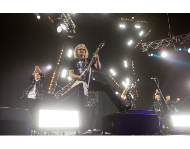 Танцуй Елка