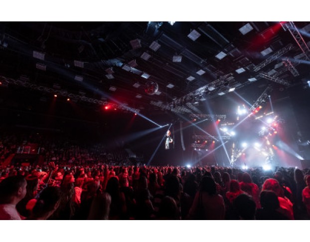 Танцуй Елка