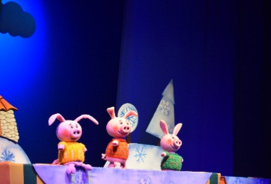 Три Поросёнка