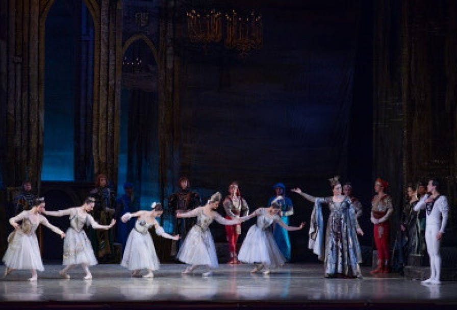 Лебединое Озеро