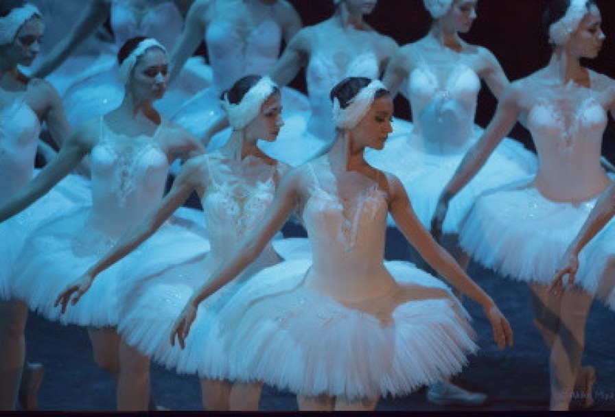 Лебединое Озеро