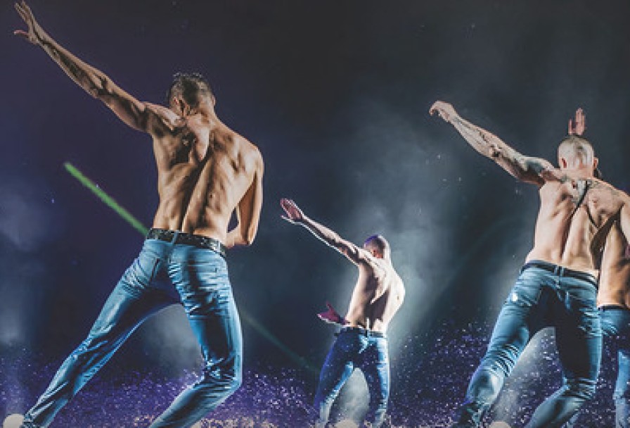 Шоу под Дождём V. Признание в Любви