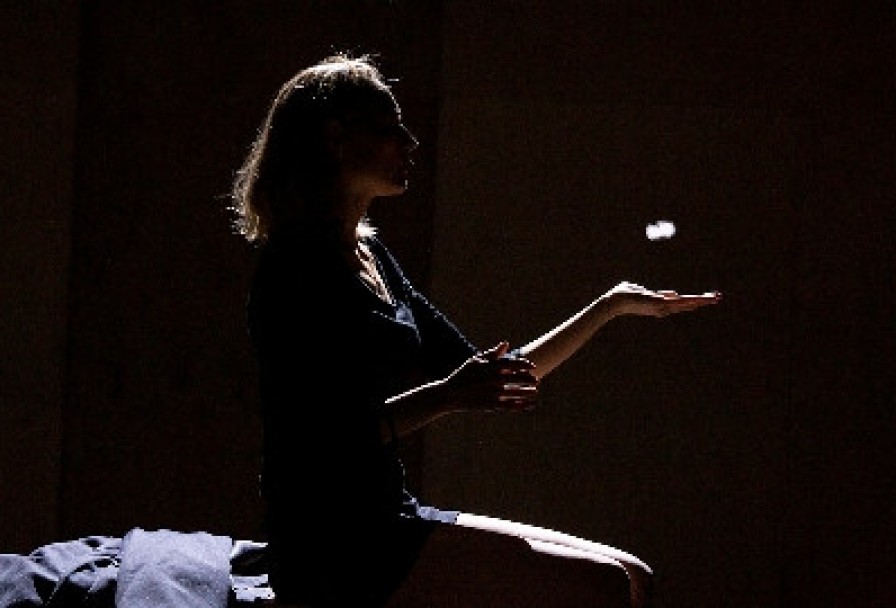 Человек в Закрытой Комнате