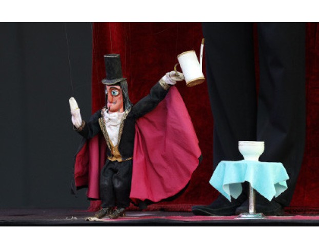 Цирк на Нитях