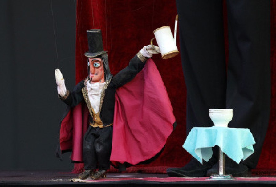 Цирк на Нитях