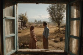 Дом Окнами в Поле