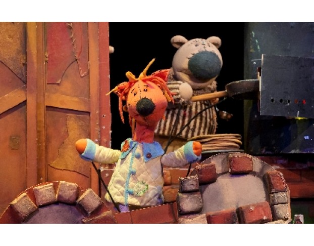 как Лиса Медведя Обманывала, да Потом Сама Попалась