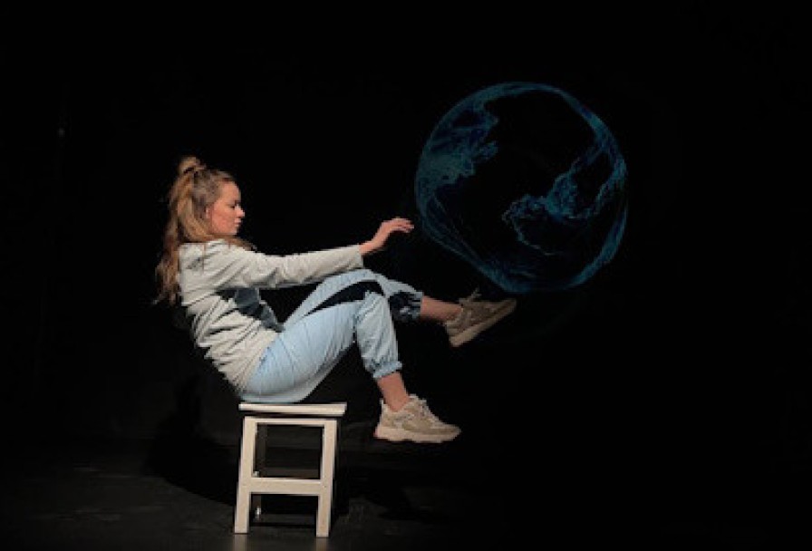 Заходит Андроид в Бар