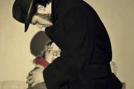 Двое на Качелях