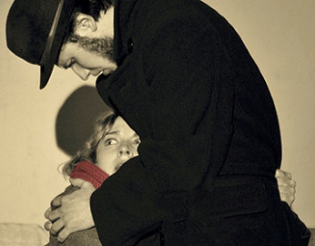 Двое на Качелях