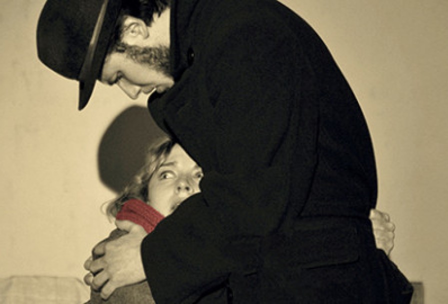 Двое на Качелях