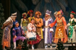 Двенадцать Месяцев. в. М. Баскин