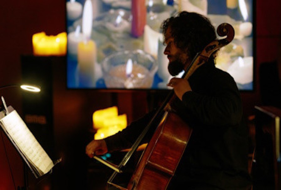 при Свечах Сергей Рахманинов