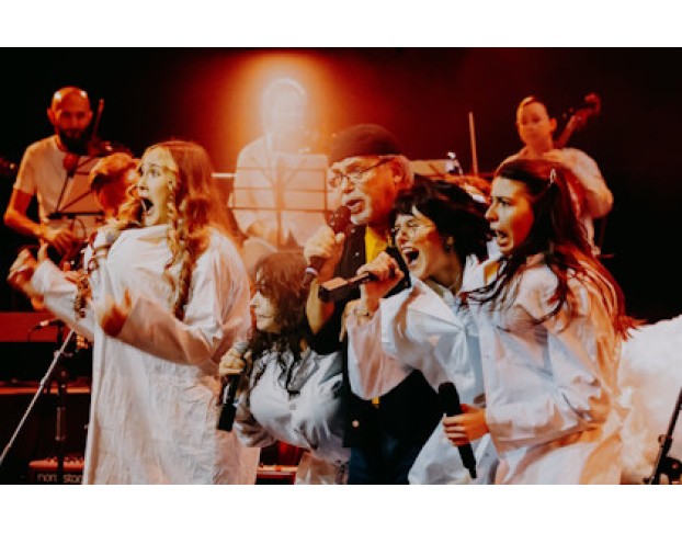 Мы Летим в Новый Год. Песни из Летающих Зверей и Смешариков