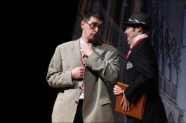 Слуга Двух Господ