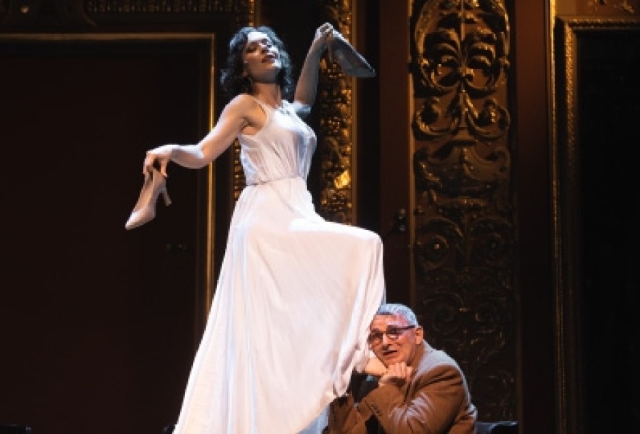 Семейный Шкаф и Его Обитатели