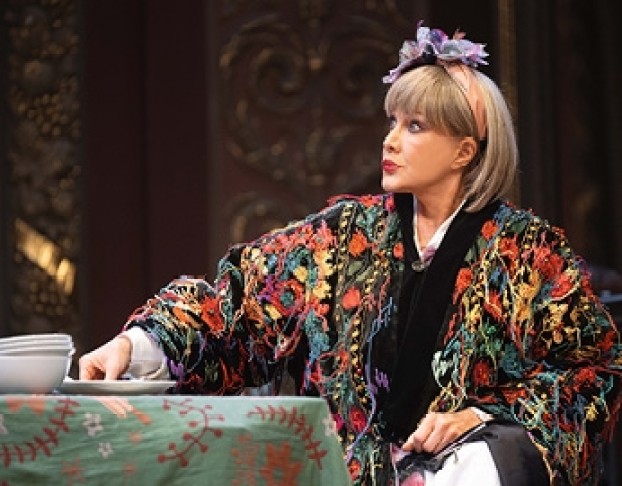 Семейный Шкаф и Его Обитатели