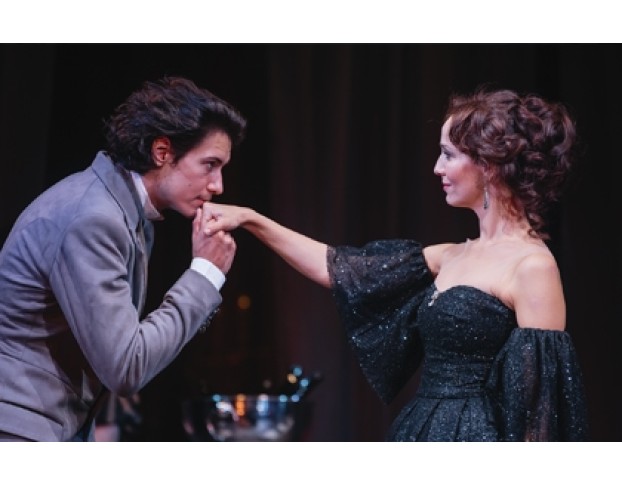 Дама с Камелиями