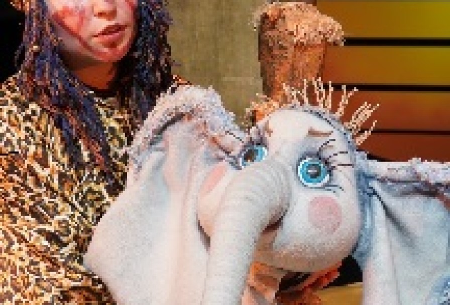 Любопытный Слонёнок