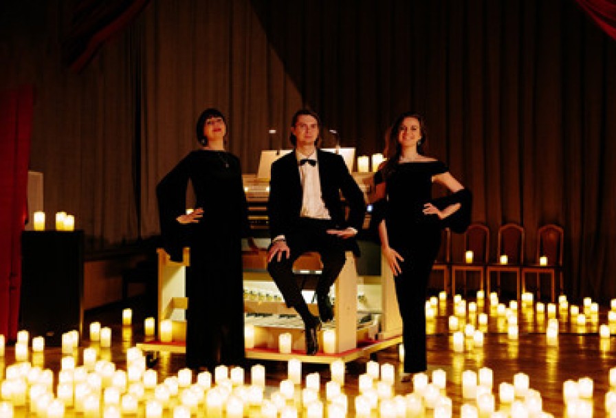 Рок-Хиты на Органе при Свечах