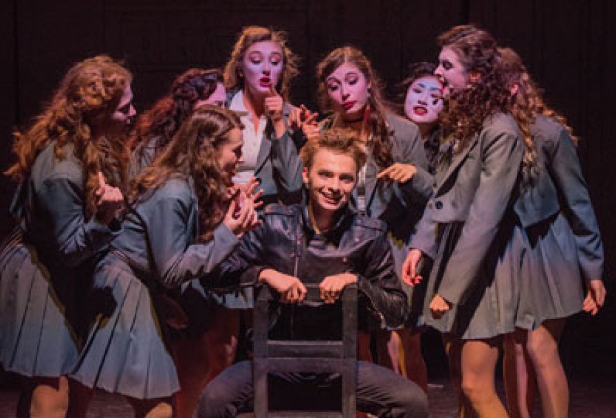 Ужасы в Цветочном Магазине