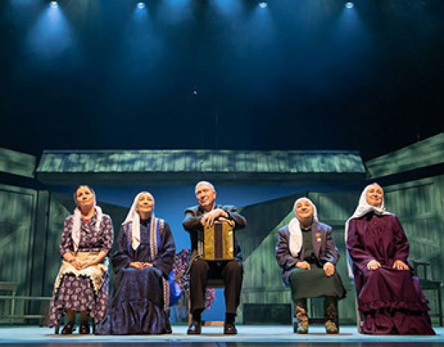 Матери Ждут Сыновейаналар Улларын Көтәләр