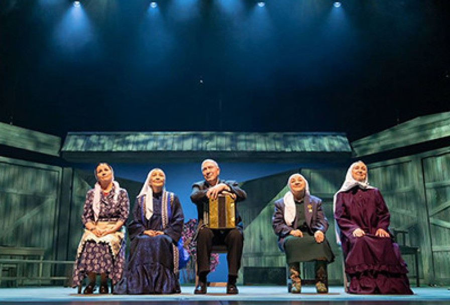 Матери Ждут Сыновейаналар Улларын Көтәләр