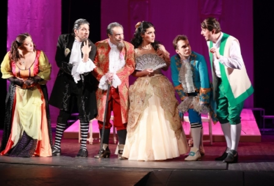 Слуга Двух Господ