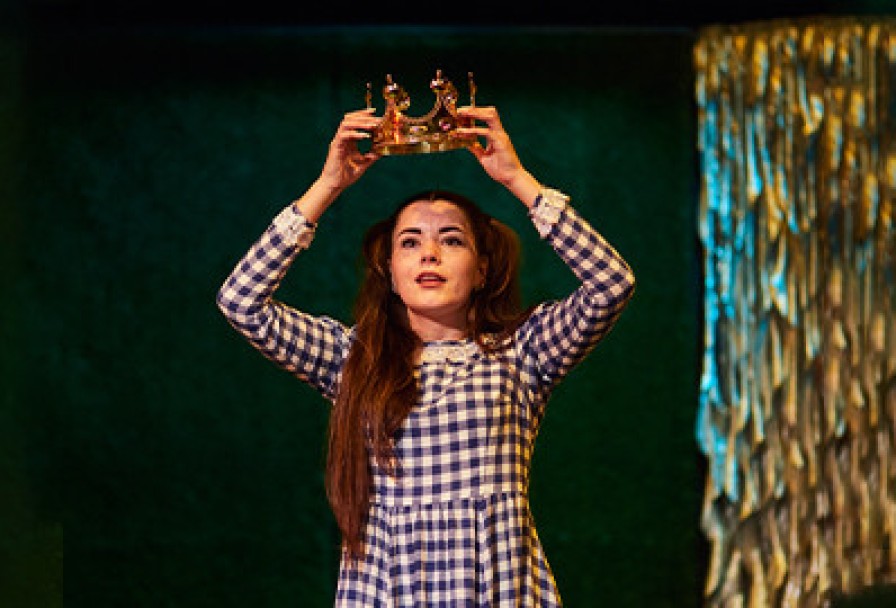 Алиса в Зазеркалье