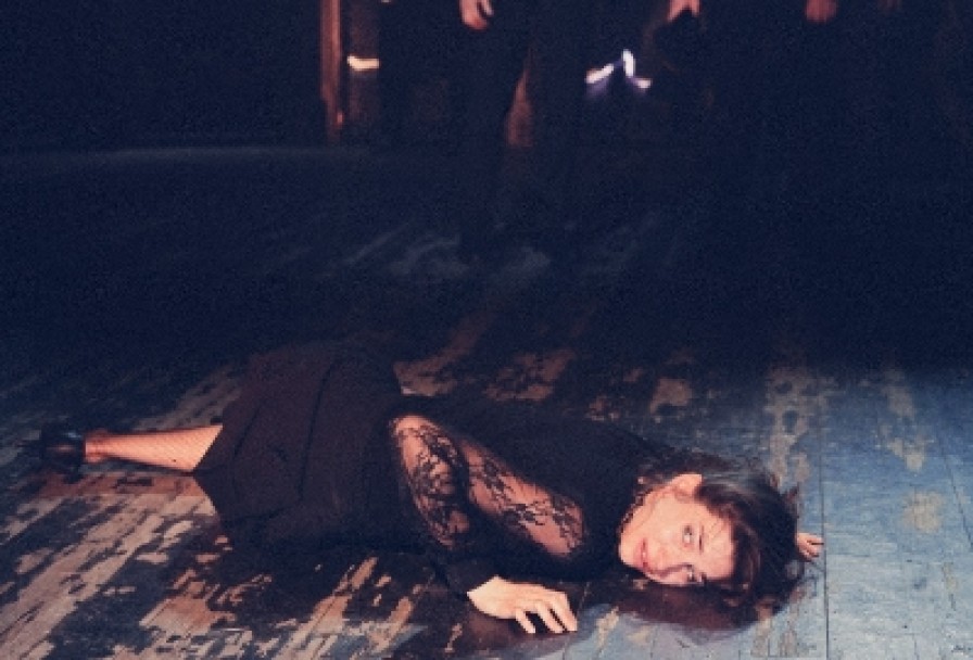 Загнанных Лошадей Пристреливают, не Правда ли?