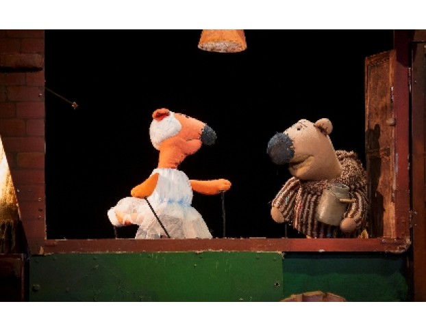 как Лиса Медведя Обманывала, да Потом Сама Попалась