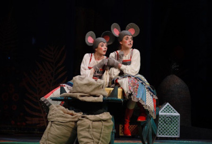 Сказка о Бабе-Яге и Василисе-Работнице