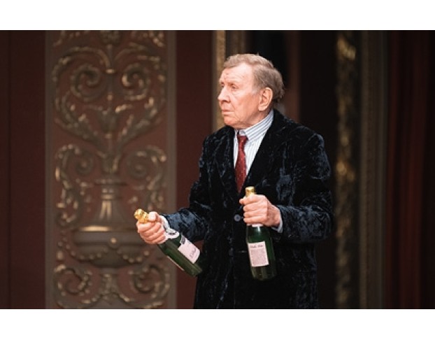 Семейный Шкаф и Его Обитатели