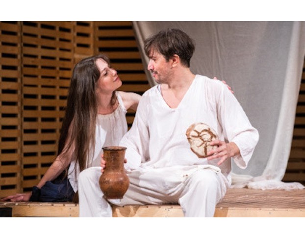 Одна Нога на Берегу, Другая – в Лодке