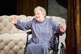 Восемь Женщин