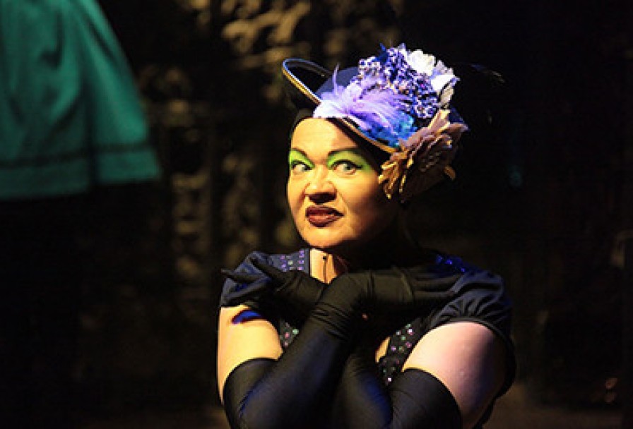 Маленькая Колдунья