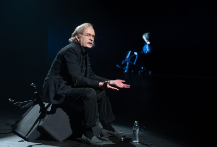 Молли Суини