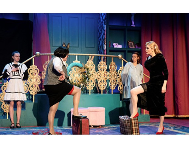 8 Любящих Женщин