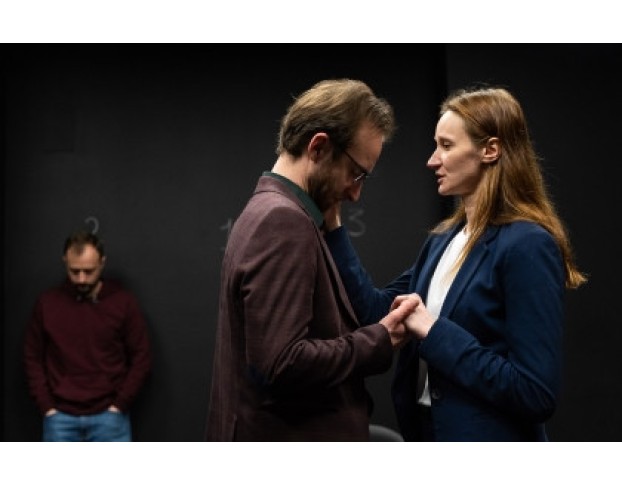 Лицом к Стене