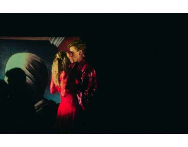 Смех в Темноте