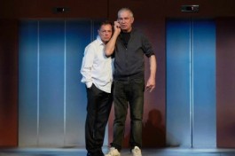 и Вас с Наступающим.