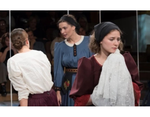 Дом Бернарды Альбы