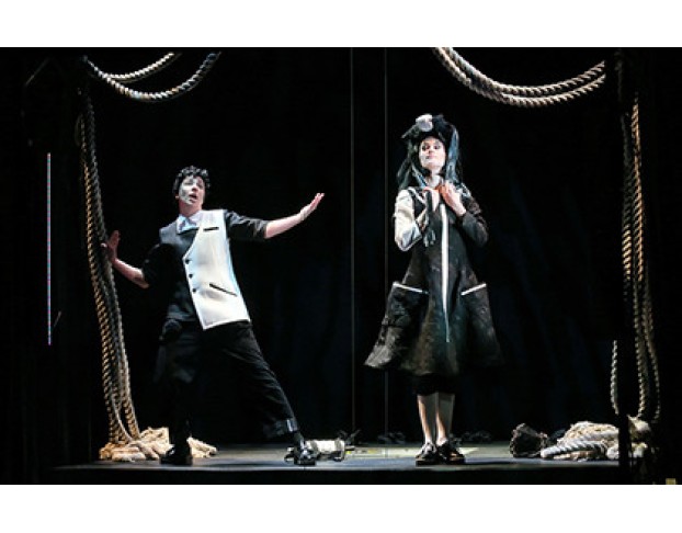 Лес, Ведьма и Горящий Шкаф