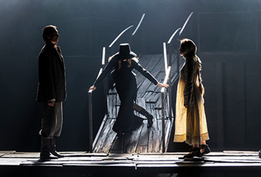 Светит, да не Греет