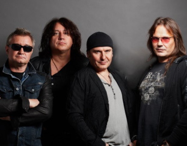 Группа Цветы