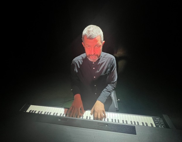 Уютные Музыкальные Среды с Юрием Бедраком в Гастробаре в Вине Вечер Музыки и.с.баха и Другой Хорошей Музыки. Играет Юрий Бедрак