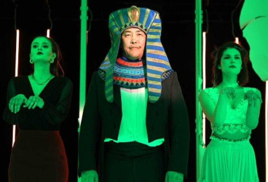 Три Плюс Кот