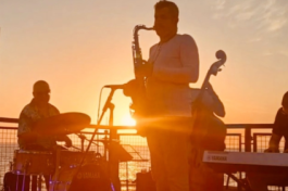 Джаз на Закате в Ресторане на Башне Панорама на Альпийской Улице