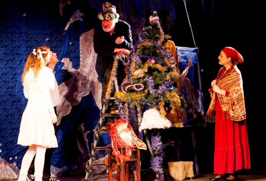 Интермедия с Дедом Морозом и Снегурочкой