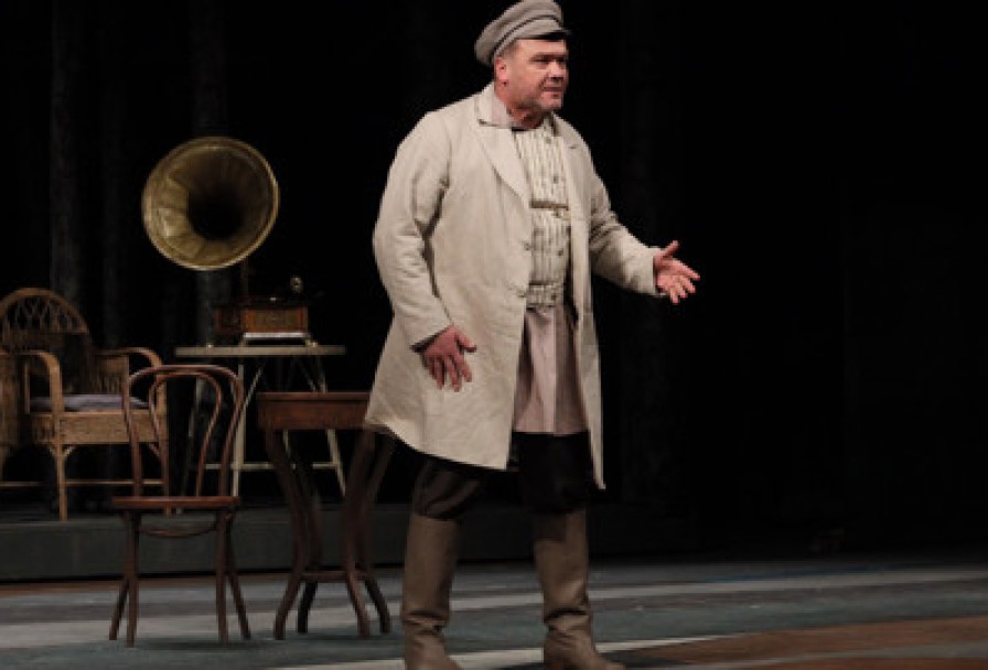 Светит, да не Греет